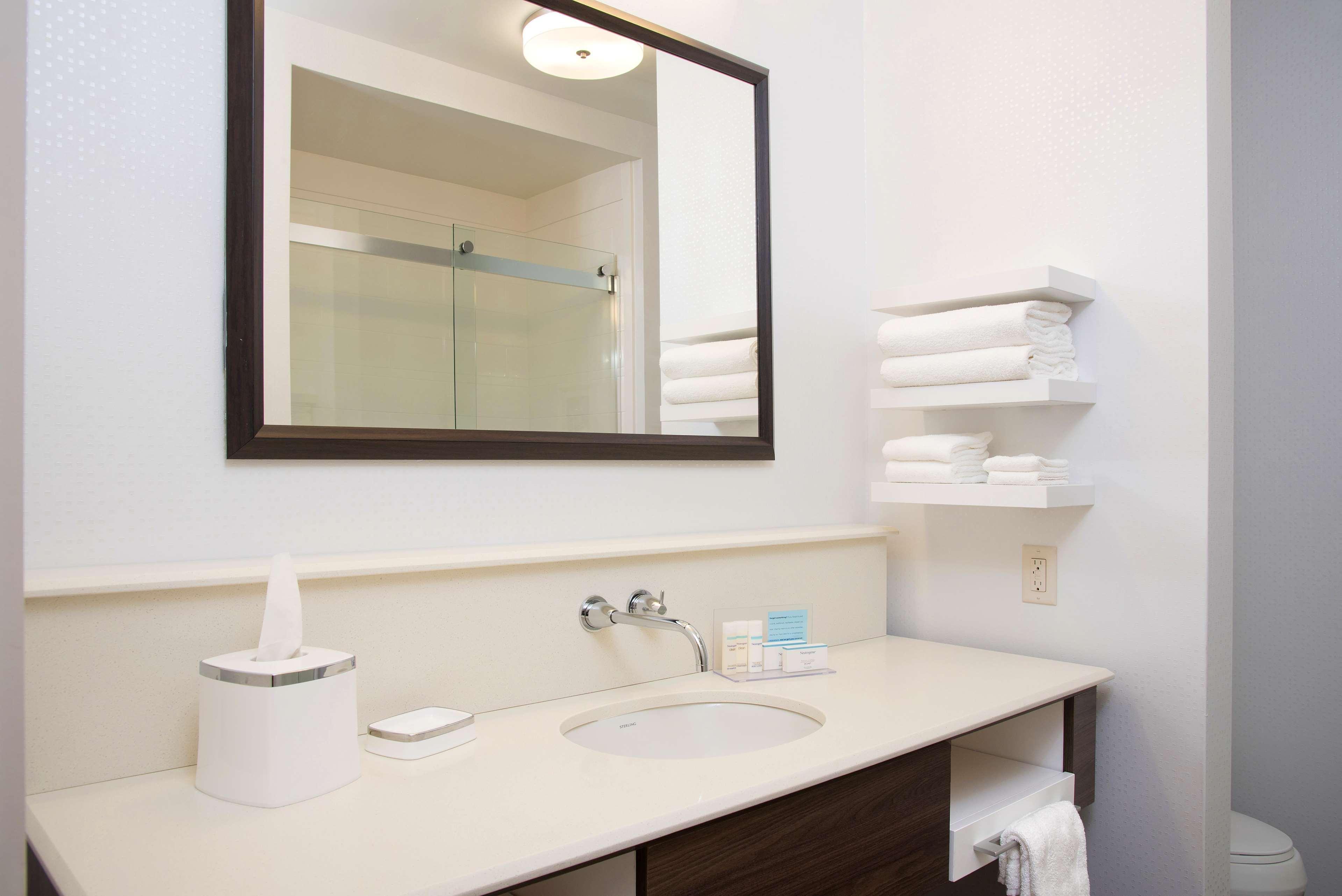 Hampton Inn Kalamazoo Eksteriør billede