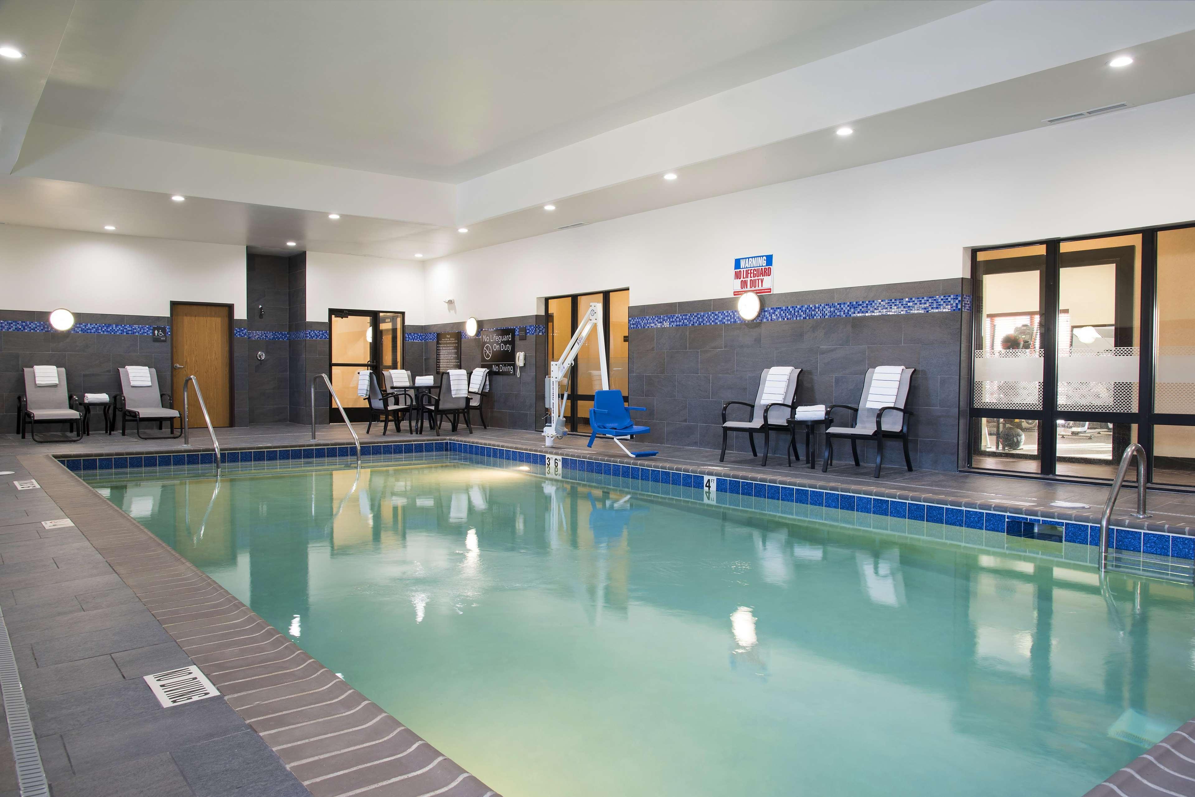 Hampton Inn Kalamazoo Eksteriør billede