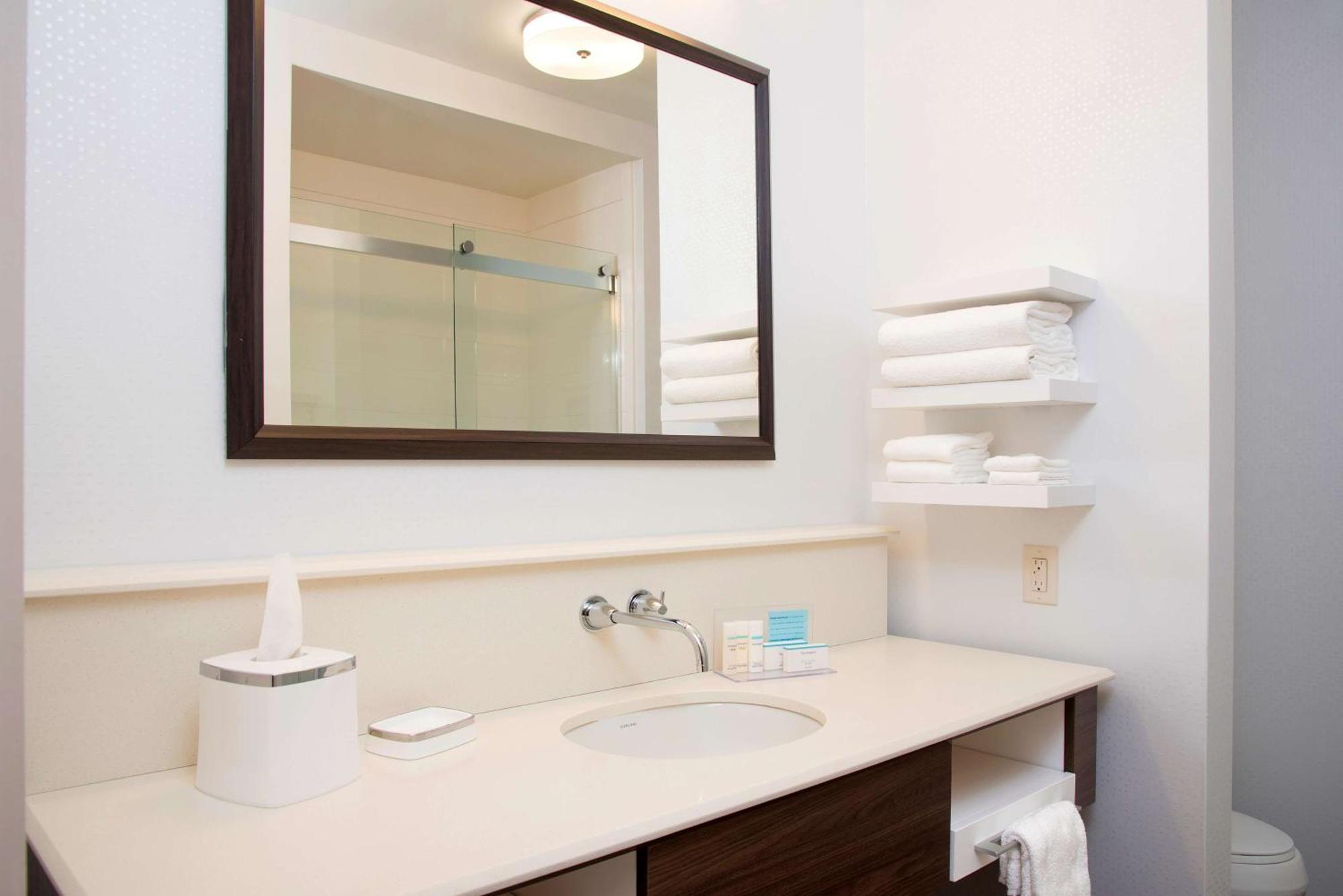Hampton Inn Kalamazoo Eksteriør billede